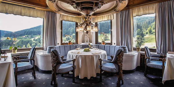 A dinign room in the Restaurant Schwarzwaldstube, Hotel Traube Tonbach, Baiersbronn