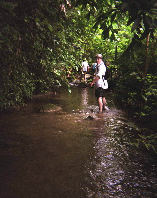 Thai-Stream_hike